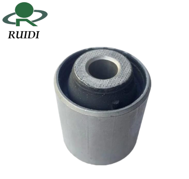 Puša vlečne roke zadnje osi